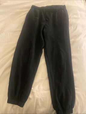 Black Garage woman’s cuffed sweat pants